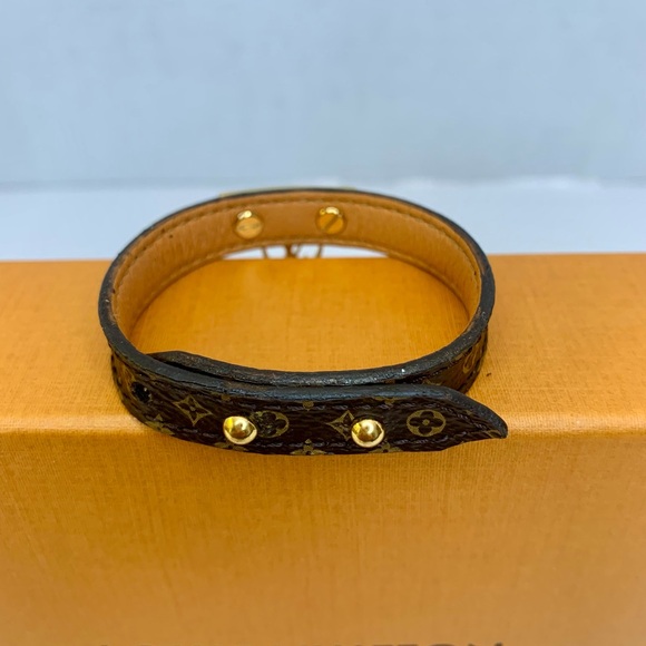 LOUIS VUITTON Logomania Bracelet LV Circle, Box & Dust bag included - Picture 11 of 12